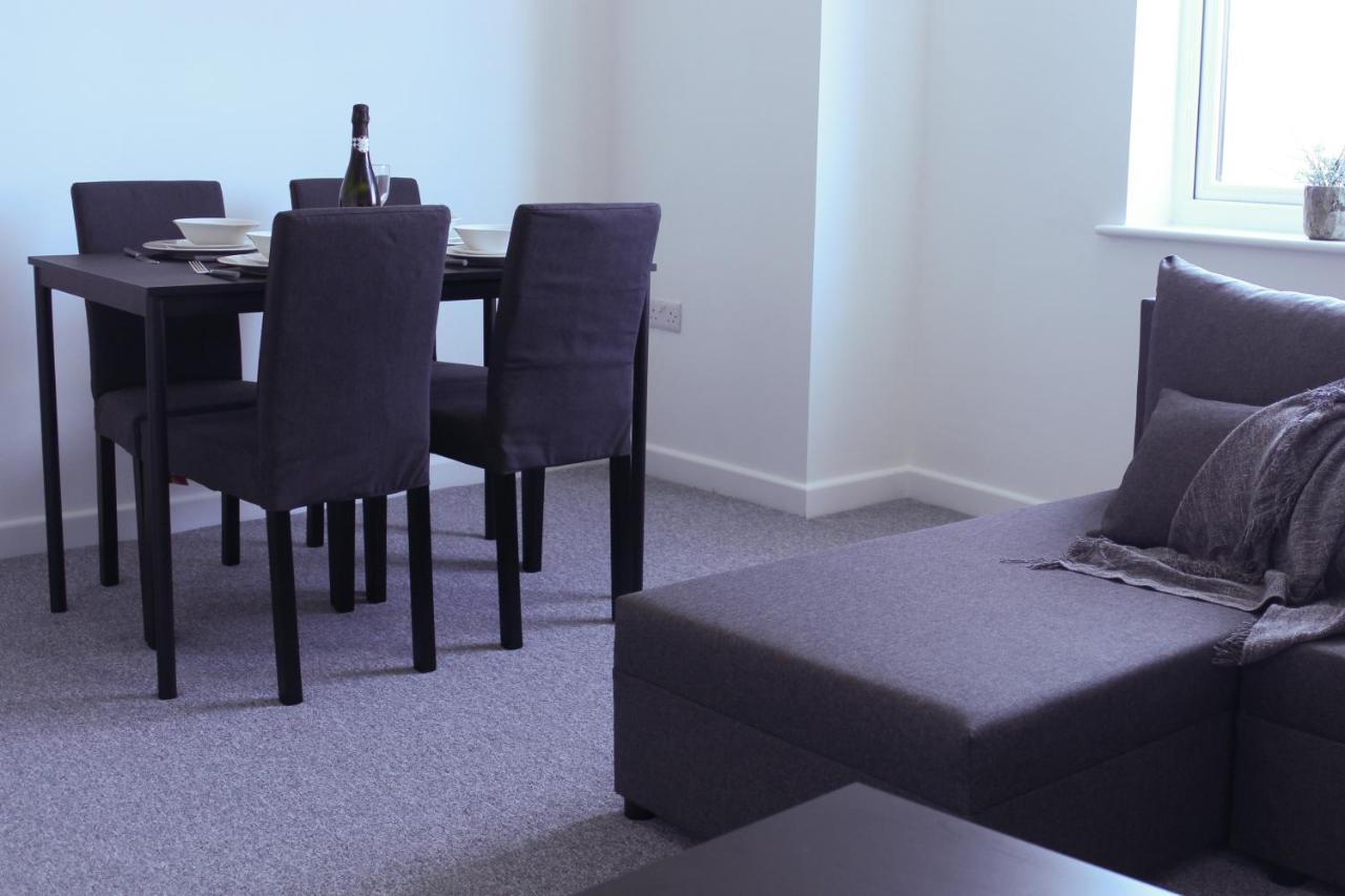 Stylish 1Br Apartment In The Heart Of Heywood Екстериор снимка