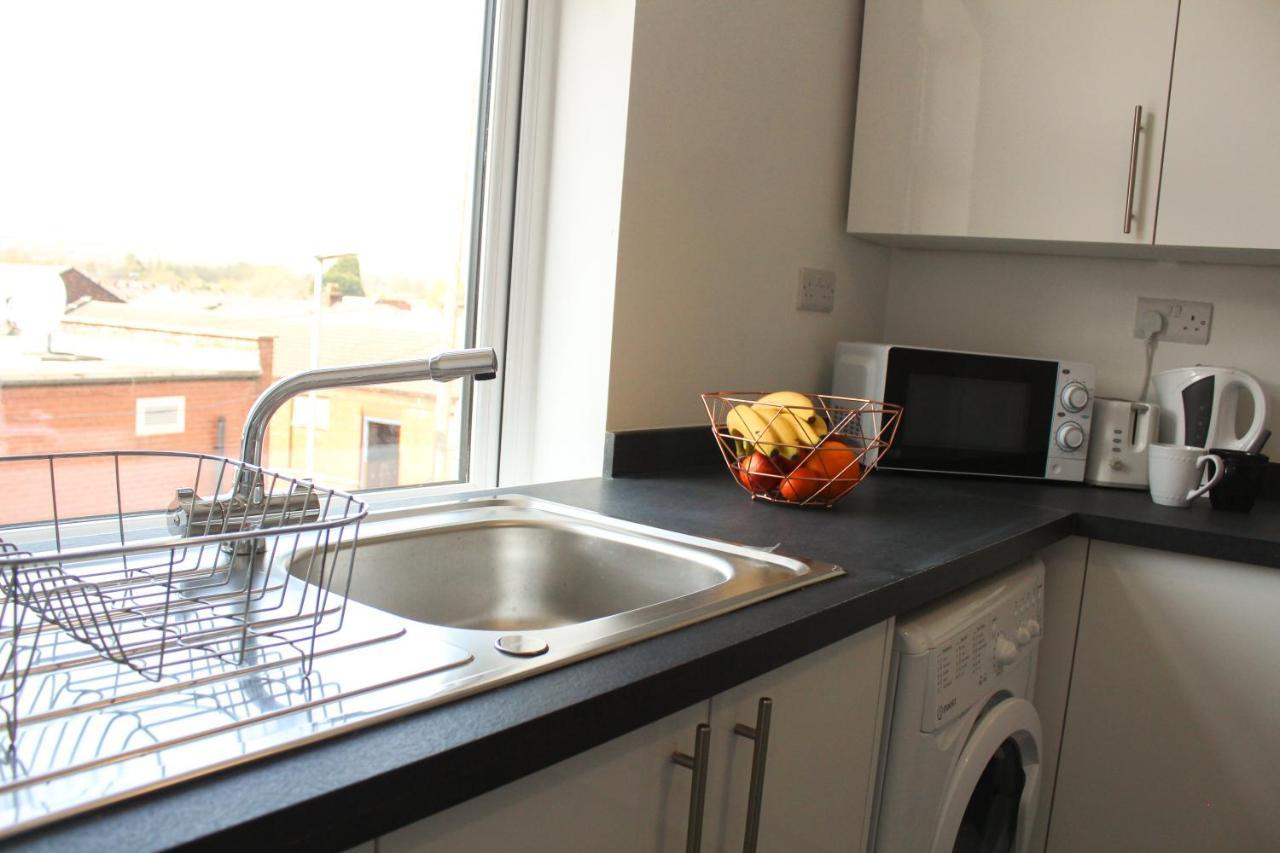 Stylish 1Br Apartment In The Heart Of Heywood Екстериор снимка